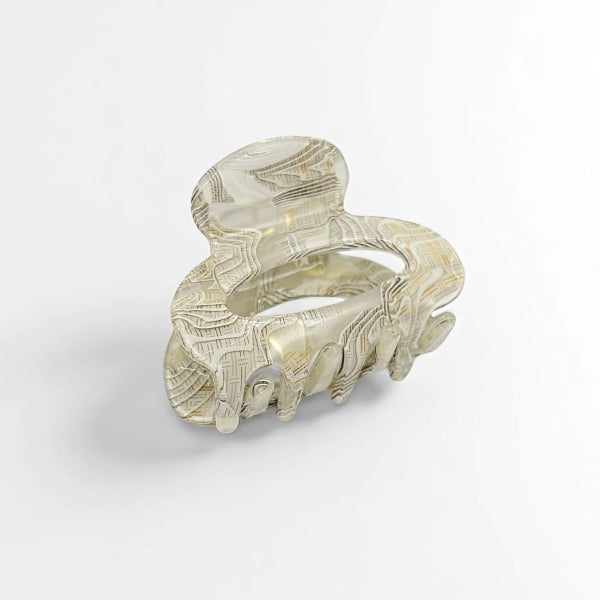 Sand Etch Shell Claw