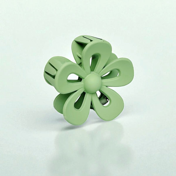 Flower-Shaped Hair Clips (Set of 4)