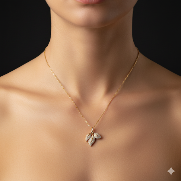 Luxe Leaf Pendant Necklace