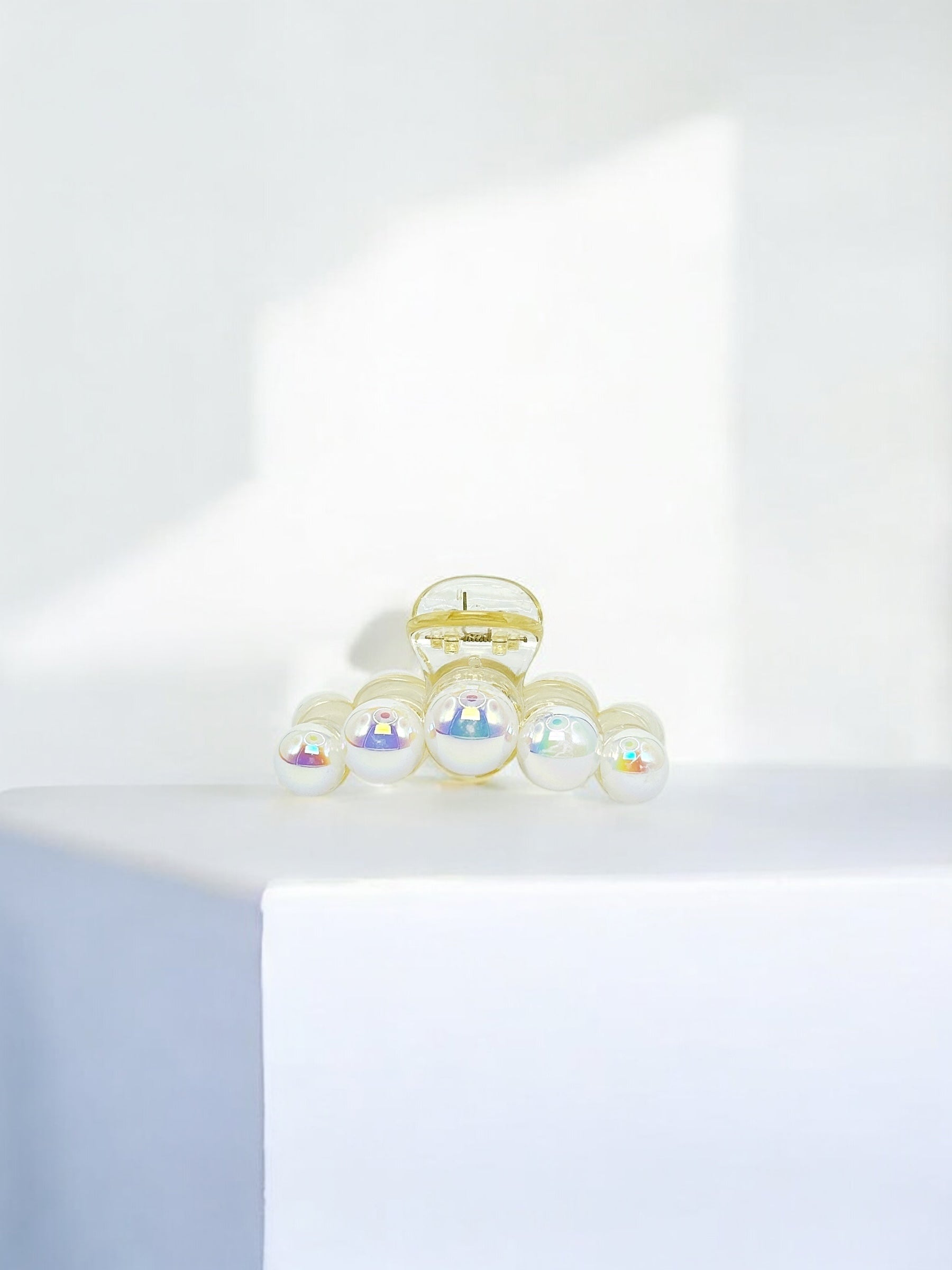 Pearl Elegance Hair Claw