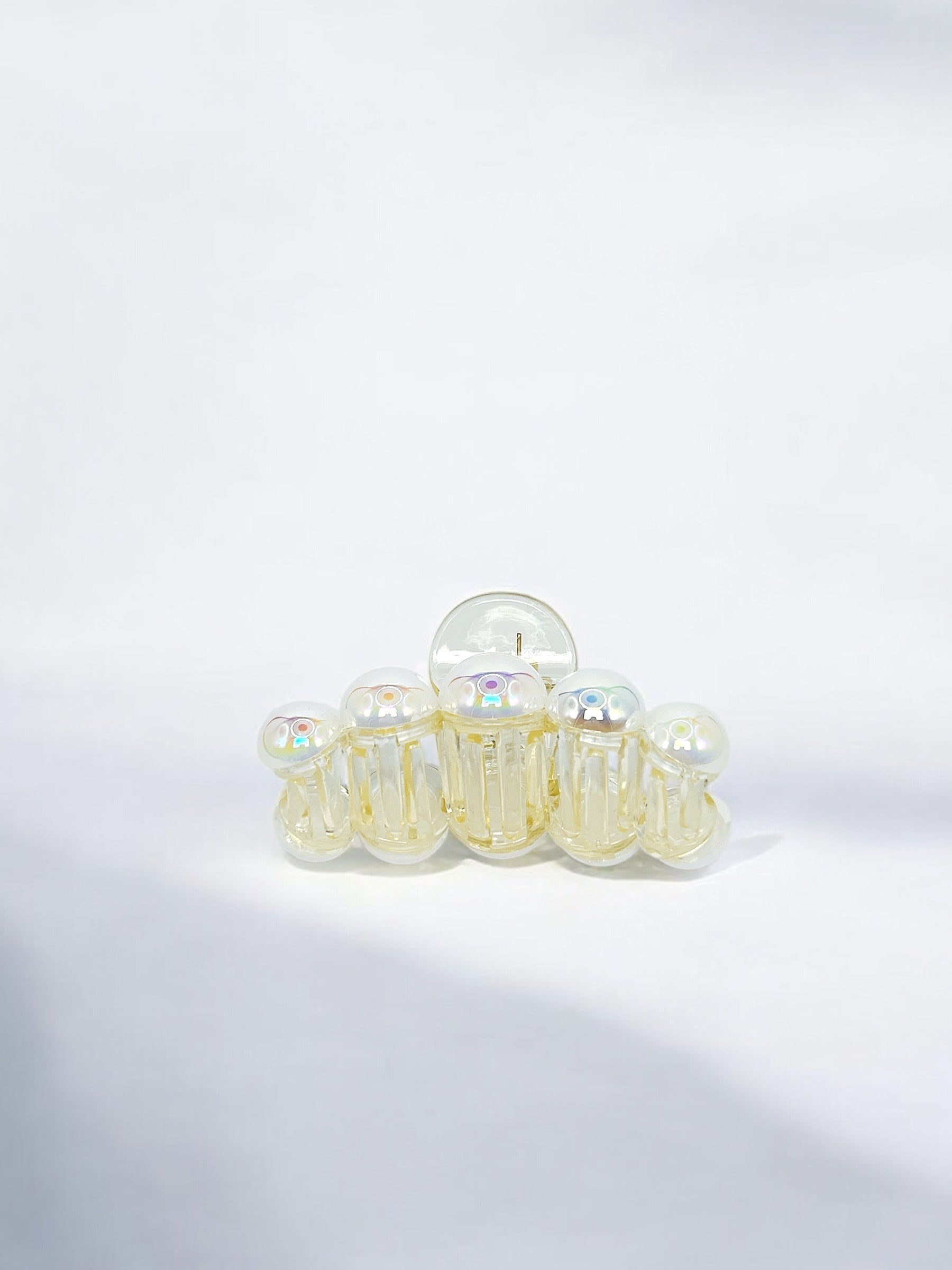 Pearl Elegance Hair Claw