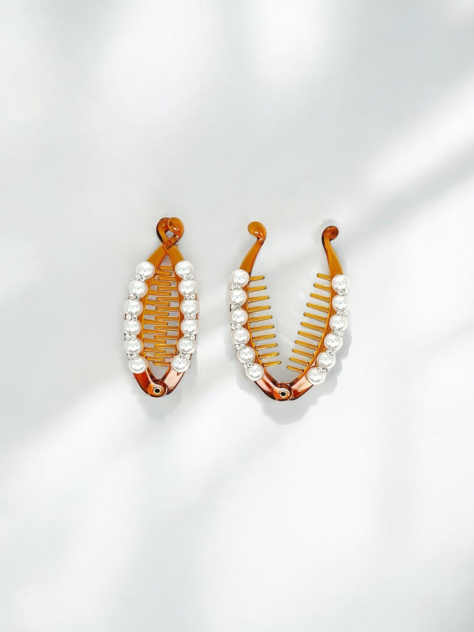 Pearl Oval Banana Hair Clip