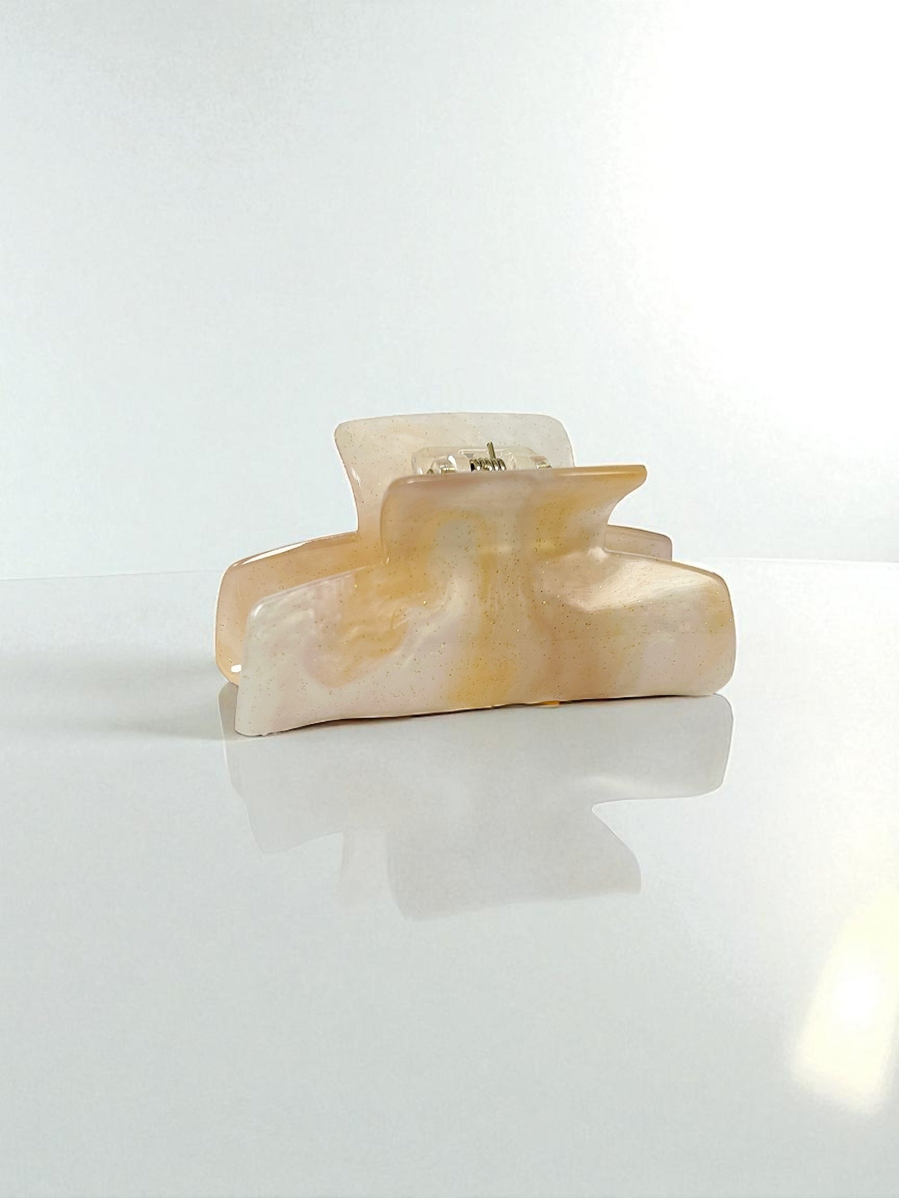 Champagne Glow Hair Claw