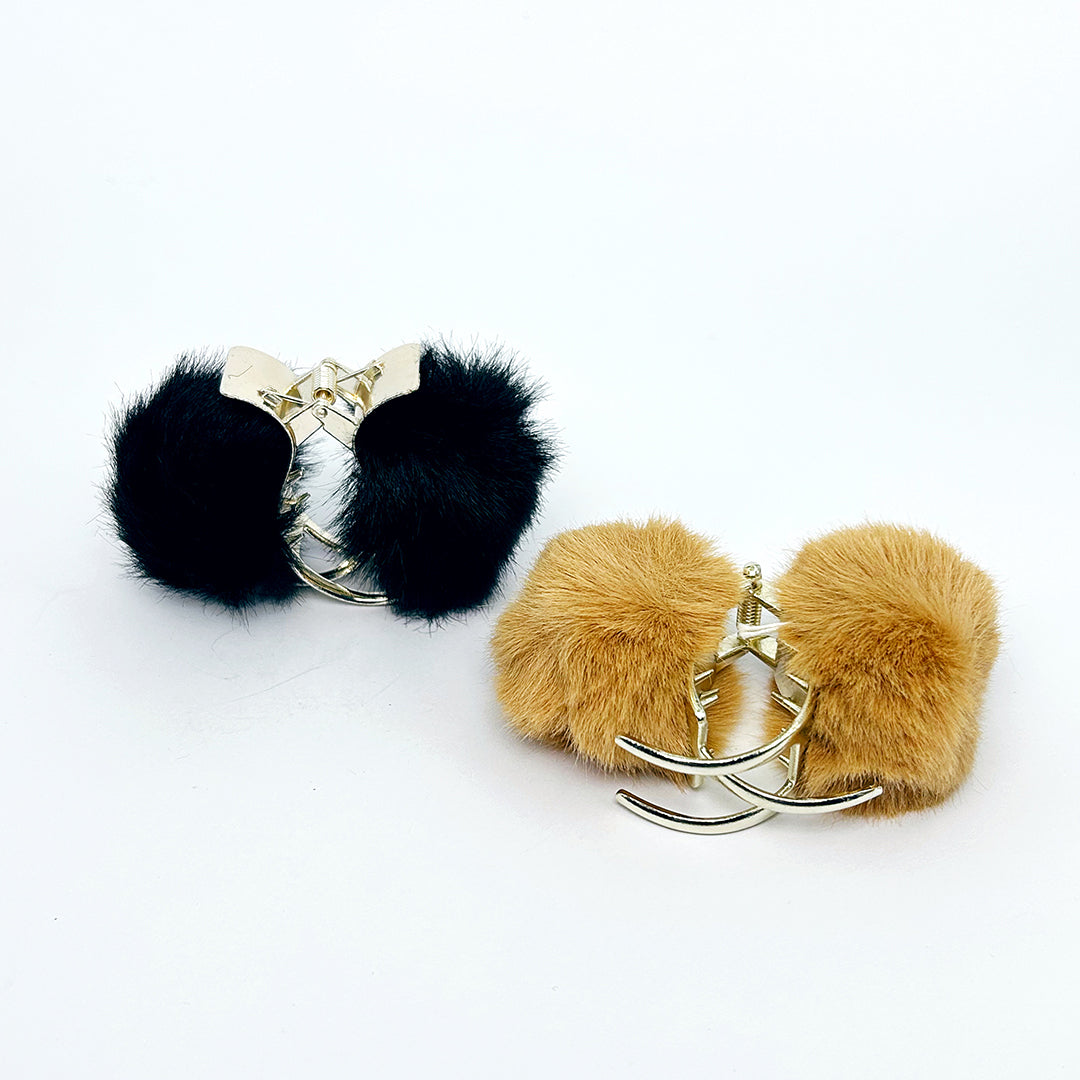 Fluffy Chic Hair Claw