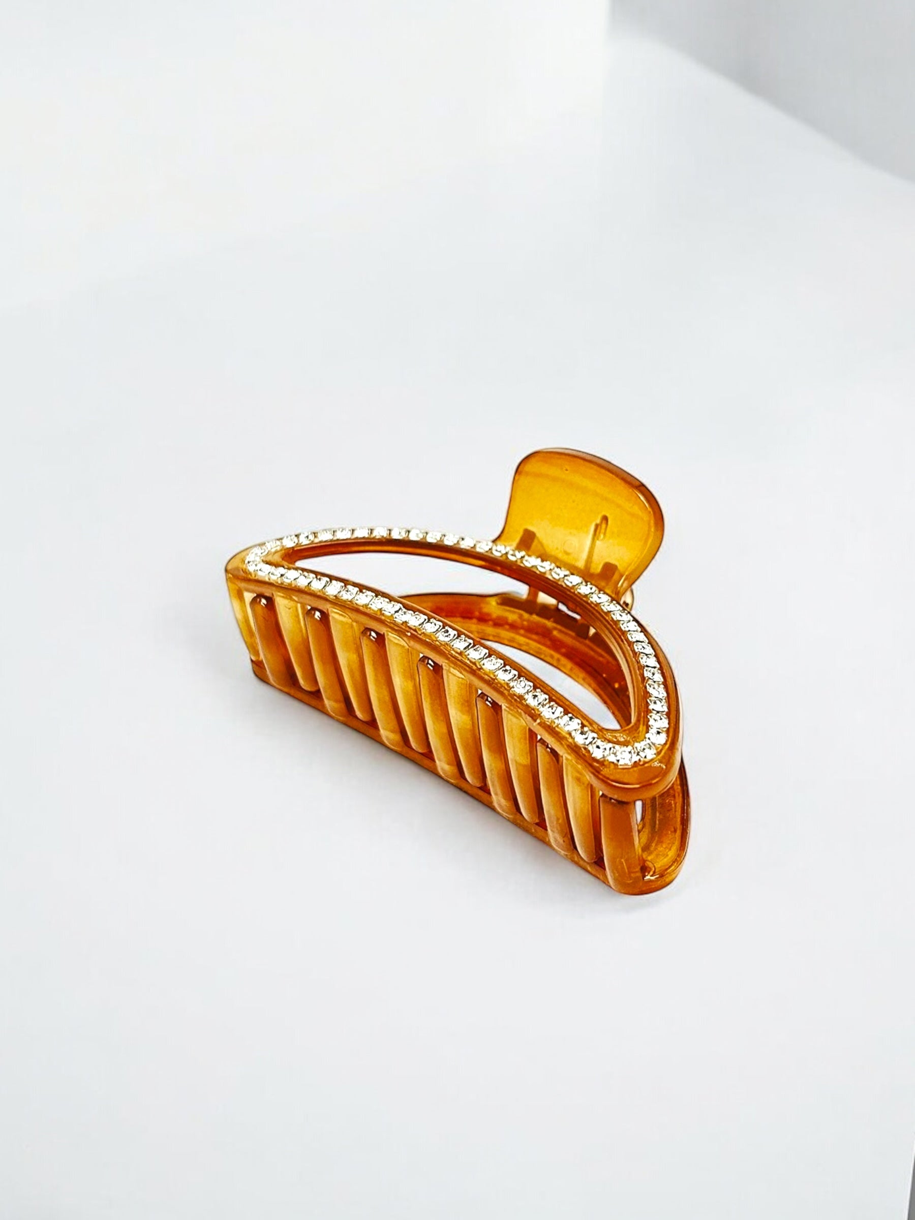 Amber Spark Claw